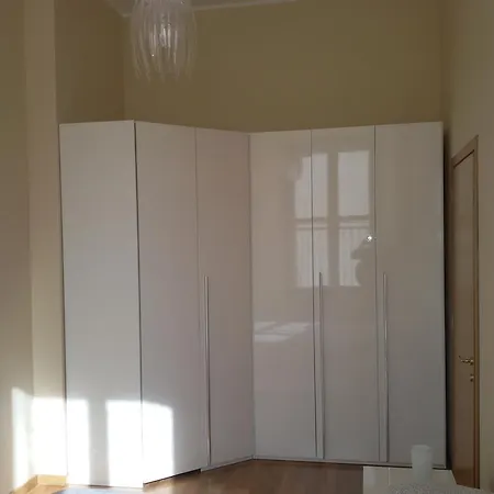 Stefania Appartamento Milano